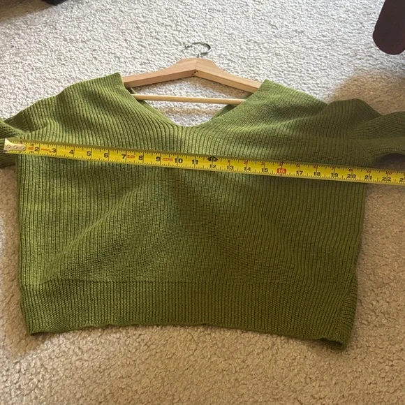 Amour Vert Belicia Sweater in Green women’s size medium - Picture 5 of 7